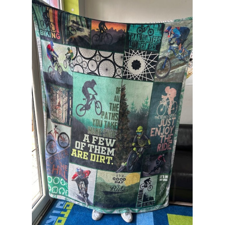 Deka s cyklo motívom